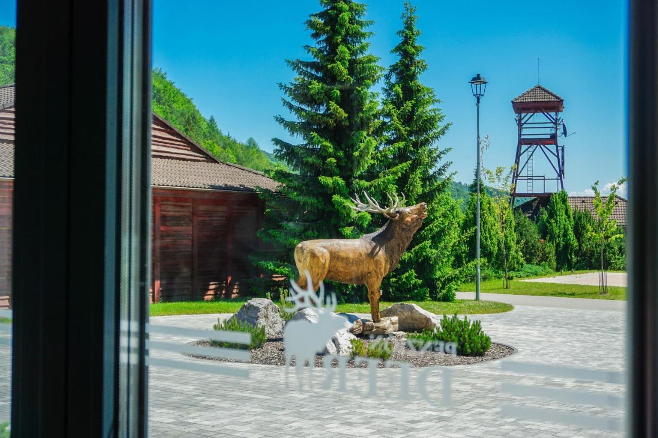 Penzion Deer วัลจา ภายนอก รูปภาพ